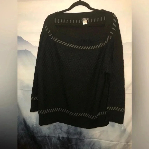 Contrast Stitch Sweater - Picture 6 of 14